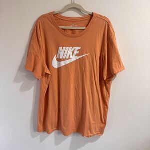Nike T-shirt Mens XXL / 2XL Sherbet Orange White Swoosh Logo Crewneck Cotton